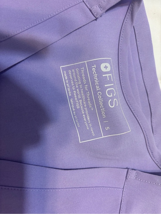 Figs Tops - Figs Lavender Dew Scrub Top